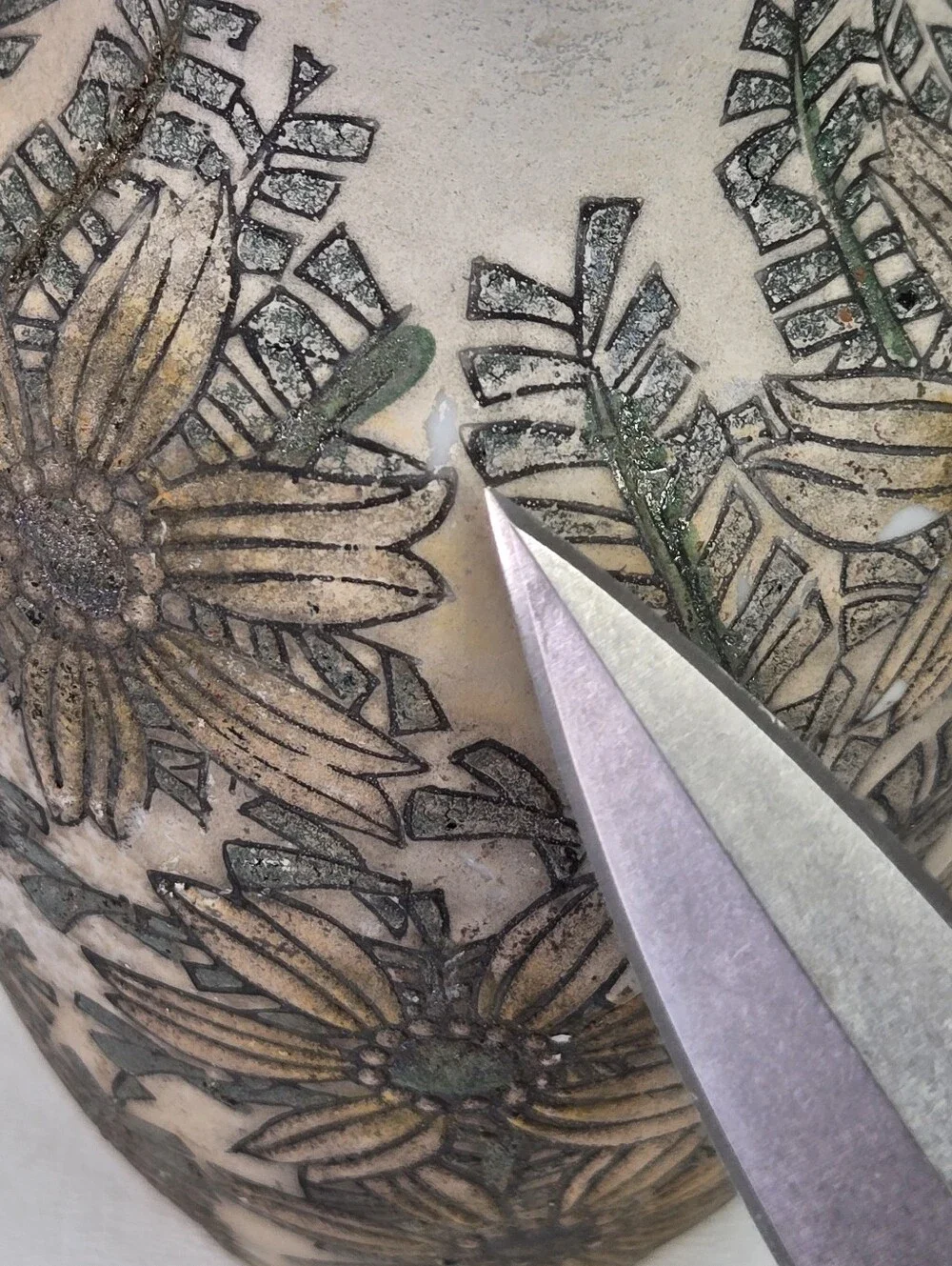 VTG Ceramic Vase Carved Botanical Floral Fern Sgraffito Decor Made In China